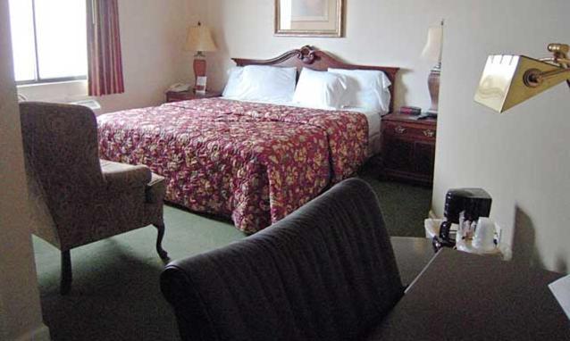 לייתם Colonie Inn And Suites מראה חיצוני תמונה
